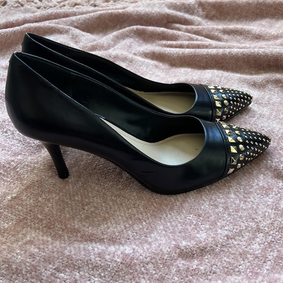 Bcbgeneration Shoes | Gold Rhinestone Pumps | Color: Black  | Size: 8 - Picture 2 of 5